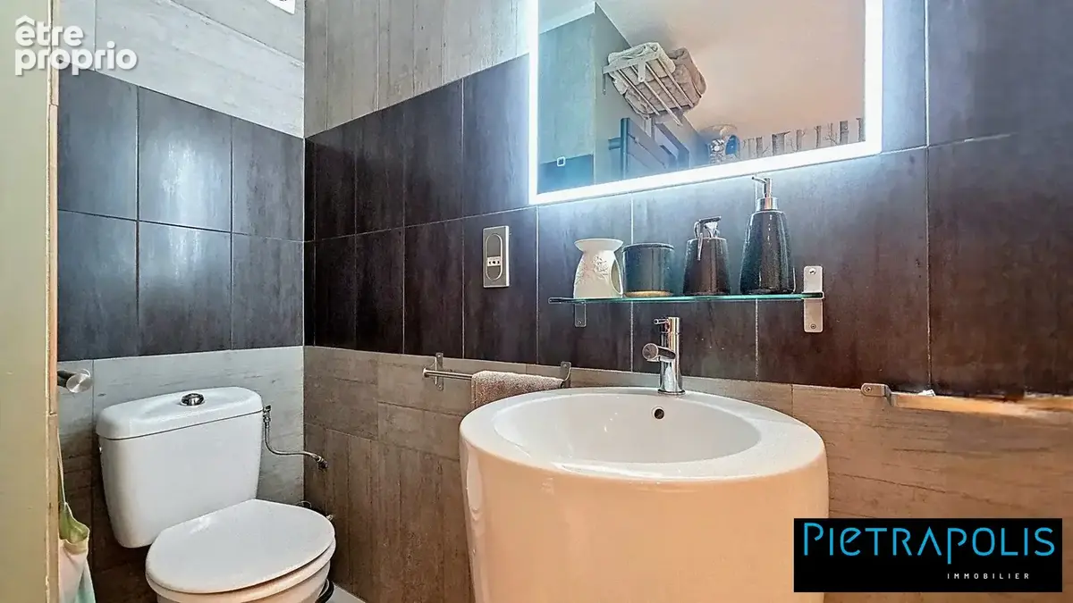 Appartement 70 m² à Charbonnieres-Les-Bains  - photo 8