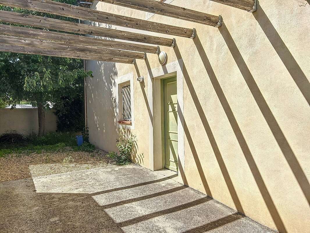 Appartement à CALVISSON