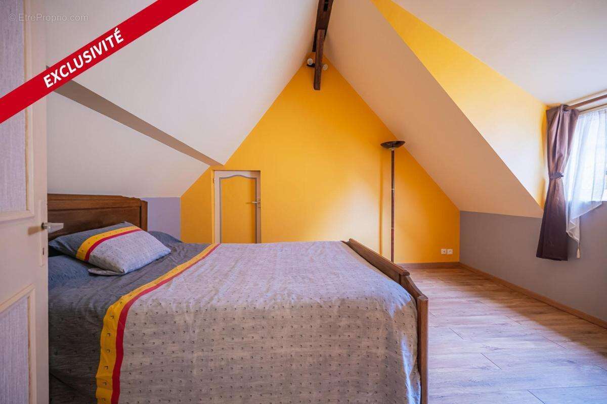 Maison à BONNETABLE