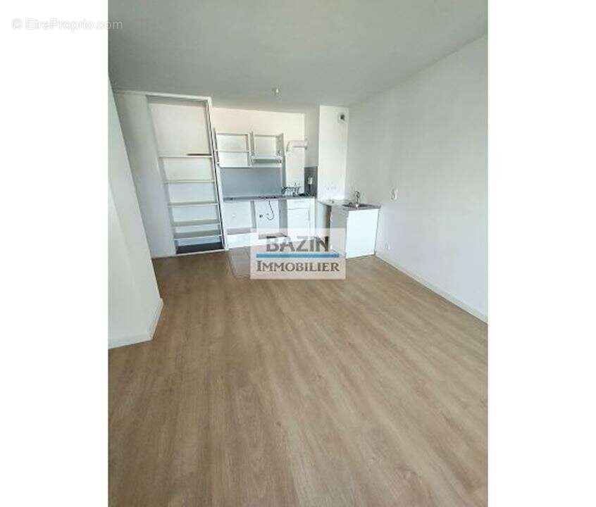 Appartement à SAINTE-GENEVIEVE-DES-BOIS