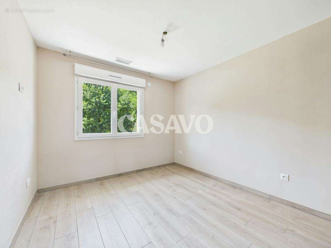 Vente Maison 4 pièces de 87m² - 69800 Saint-Priest - photo 9