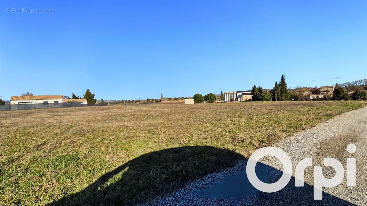 Terrain à SAINT-PAULET-DE-CAISSON