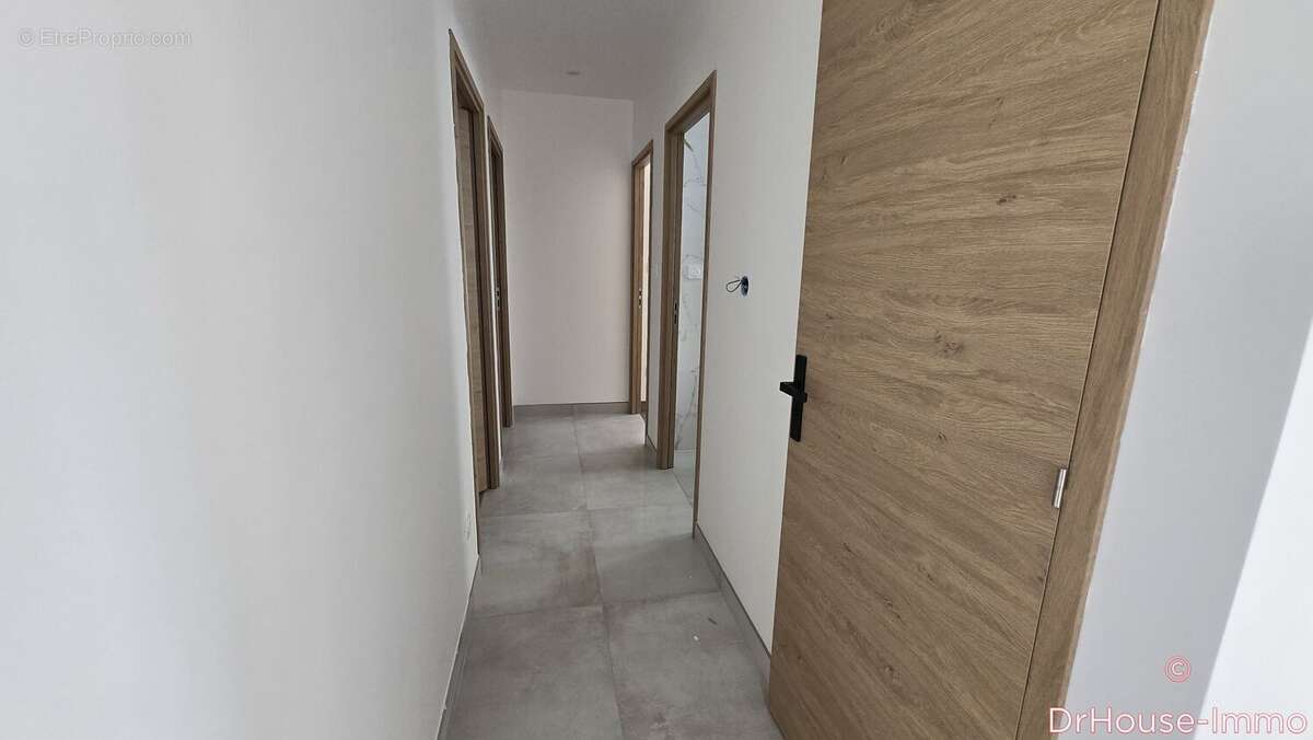 Maison à SAINT-JULIEN