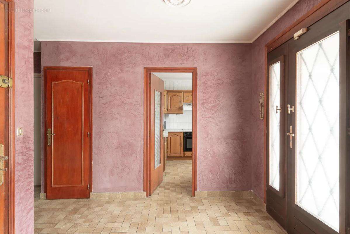 Maison à LONGPERRIER