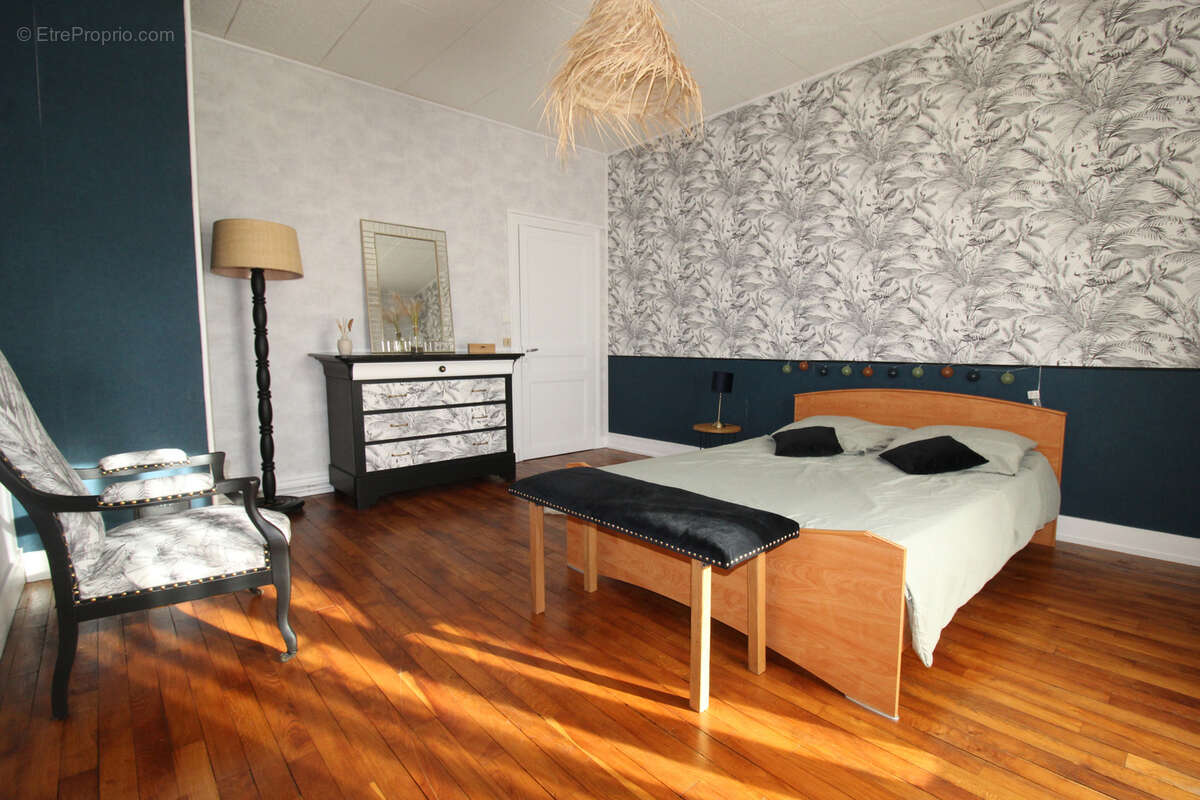 Maison à JOUET-SUR-L'AUBOIS