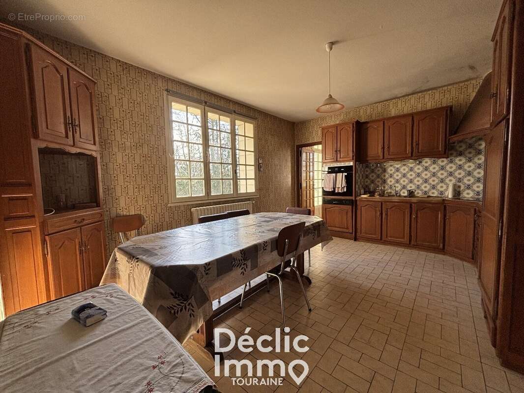 Maison à VERNEUIL-LE-CHATEAU