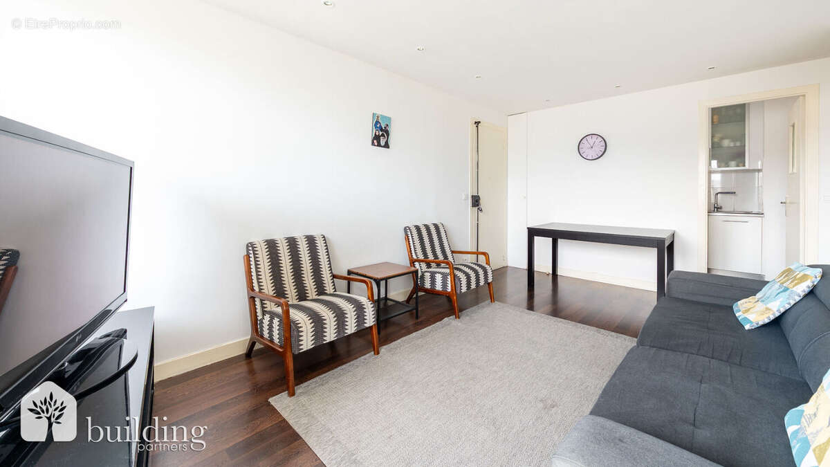 Appartement à COURBEVOIE