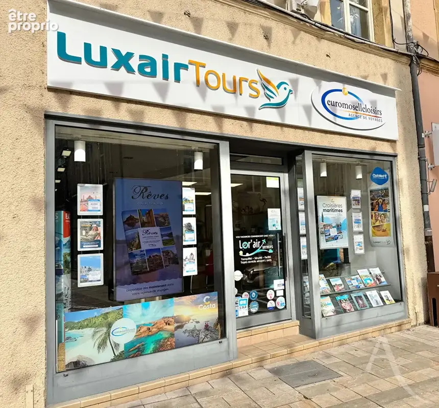 Local commercial déjà loué (rentabilité de 11%) avec annexes + caves - photo 2