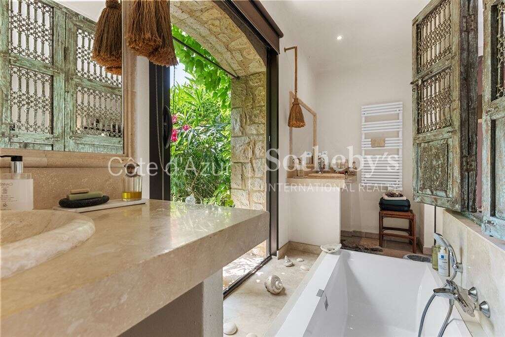 Maison à FAYENCE