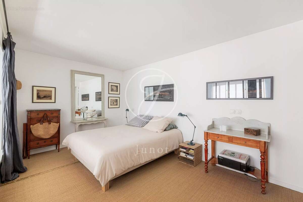 Appartement à PARIS-9E