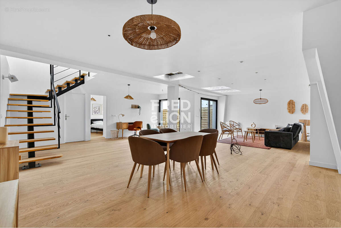 Appartement à PARIS-19E