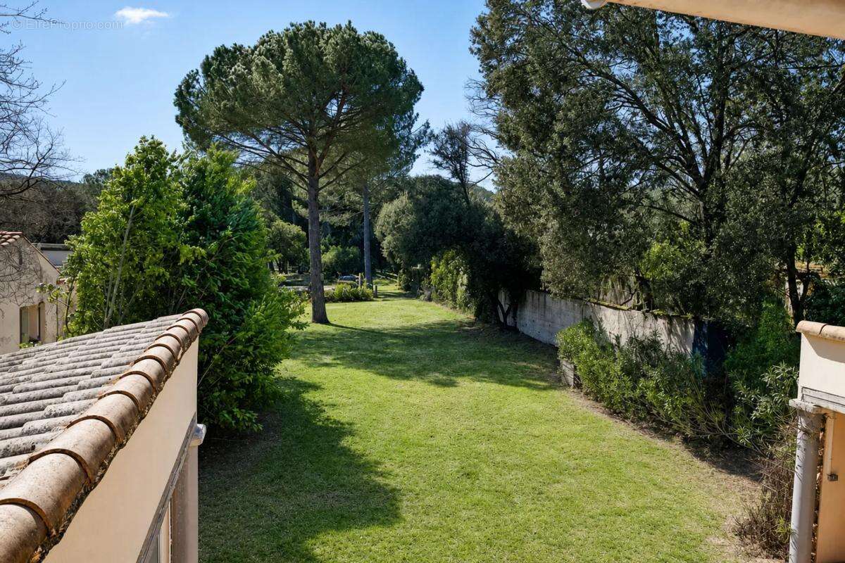Villa avec vue sur vignes et accès rivière - photo 11