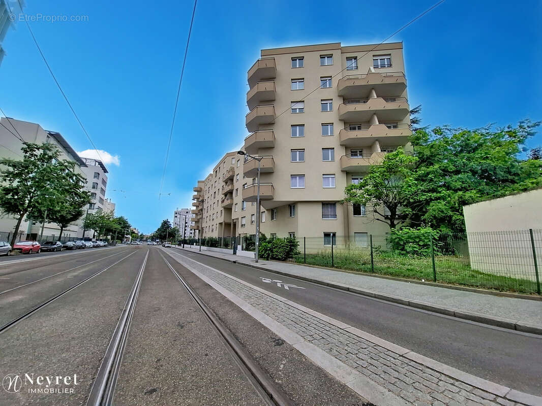Appartement à LYON-8E