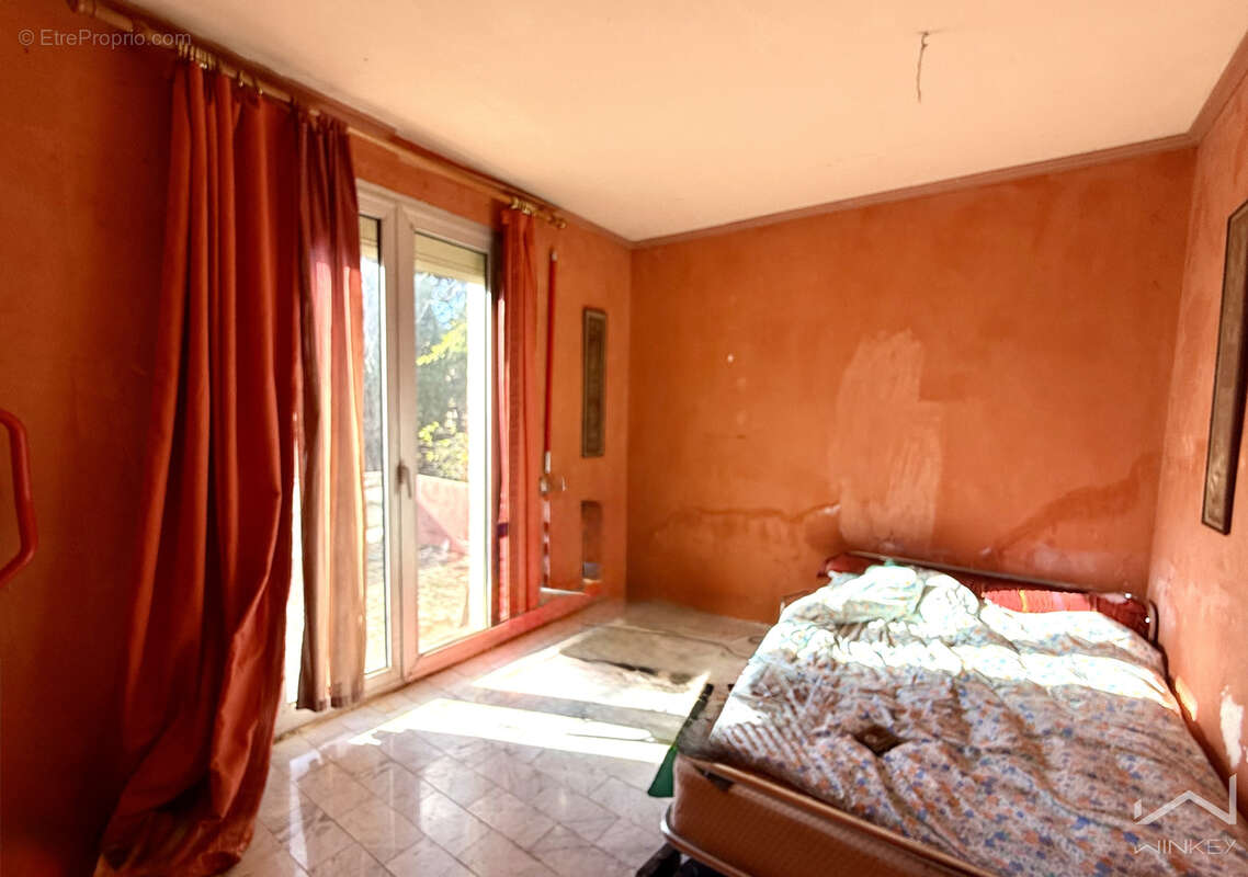 Maison à LA GARDE-ADHEMAR