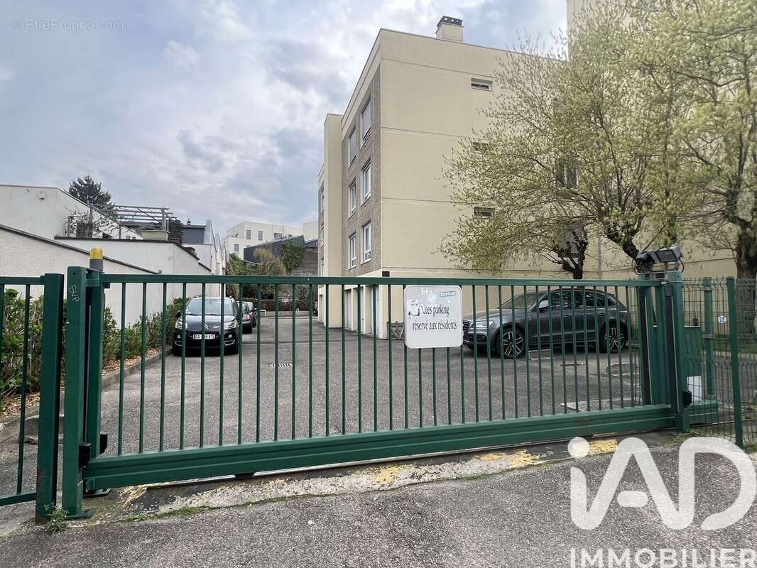 Photo 3 - Parking à LYON-3E