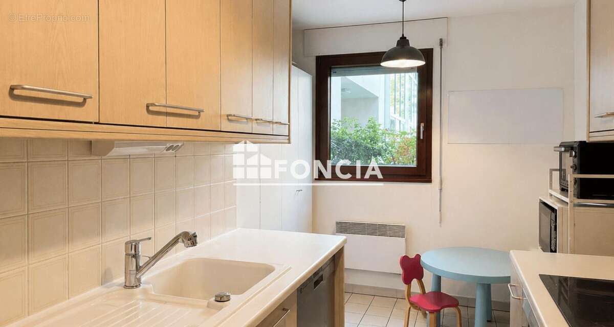 Appartement à PARIS-12E