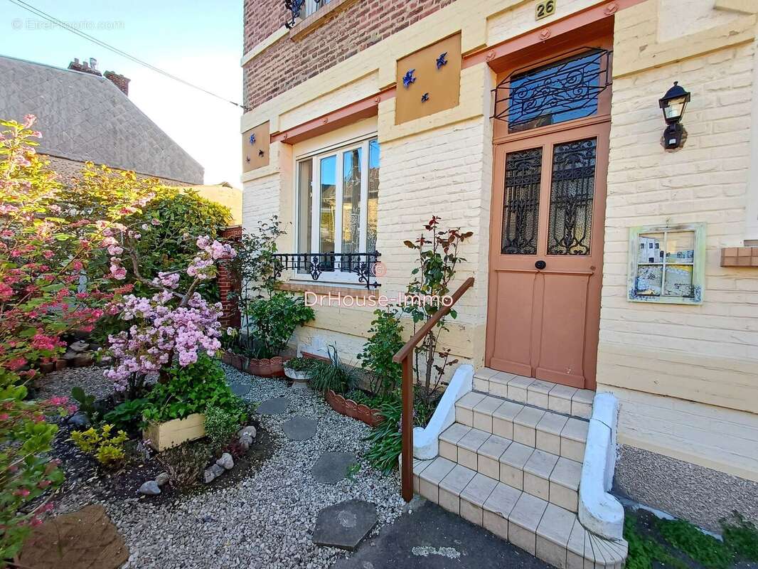 Maison à SAINT-QUENTIN