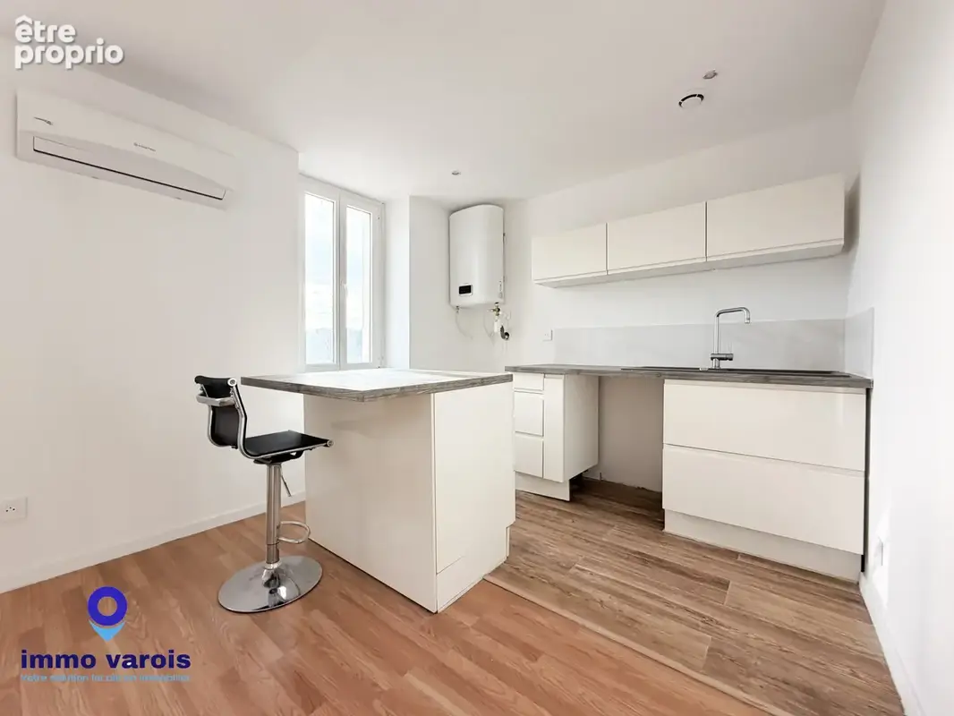 Pierrefeu-du-var - appartement t2 renove avec vue degagee - photo 3