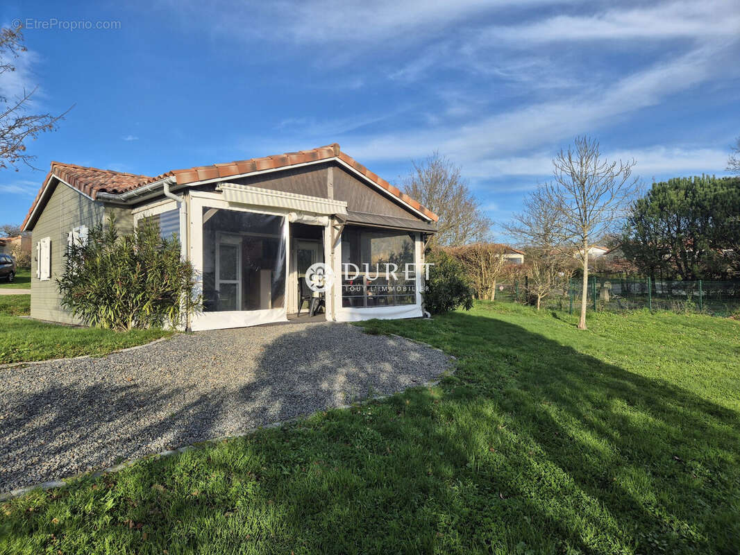 Maison 42 m² à La Chapelle-Hermier  - photo 9