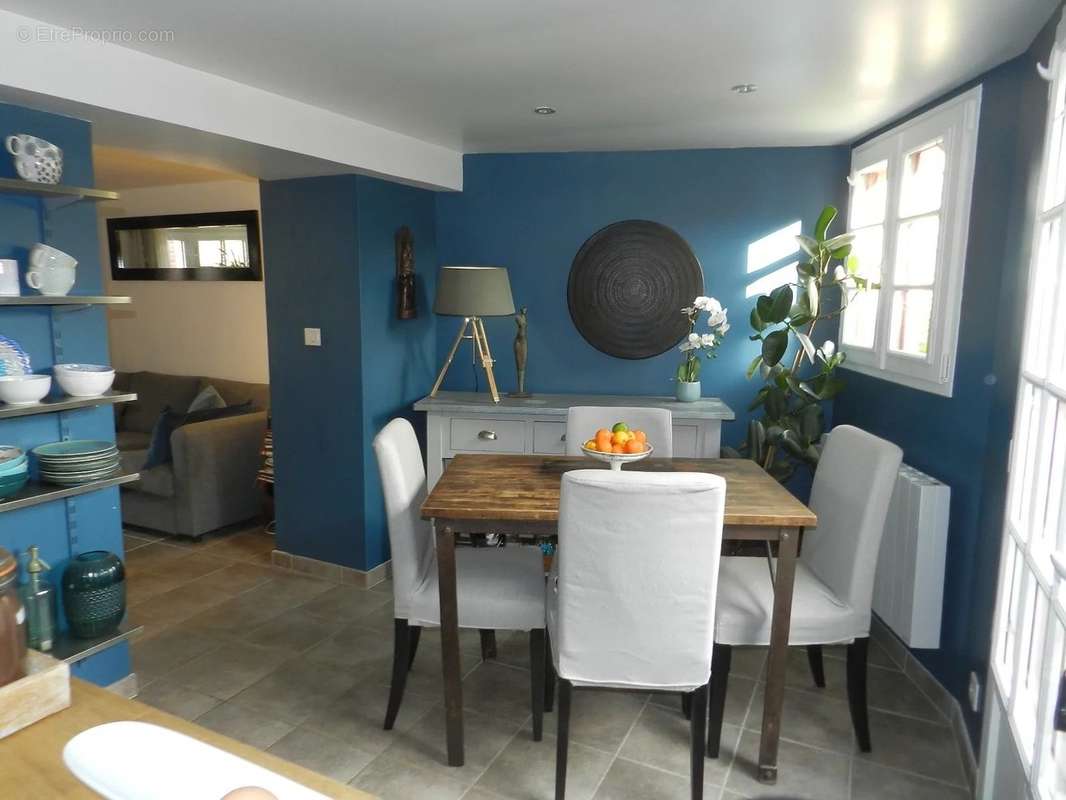 Maison à SAINT-PIERRE-SUR-DIVES