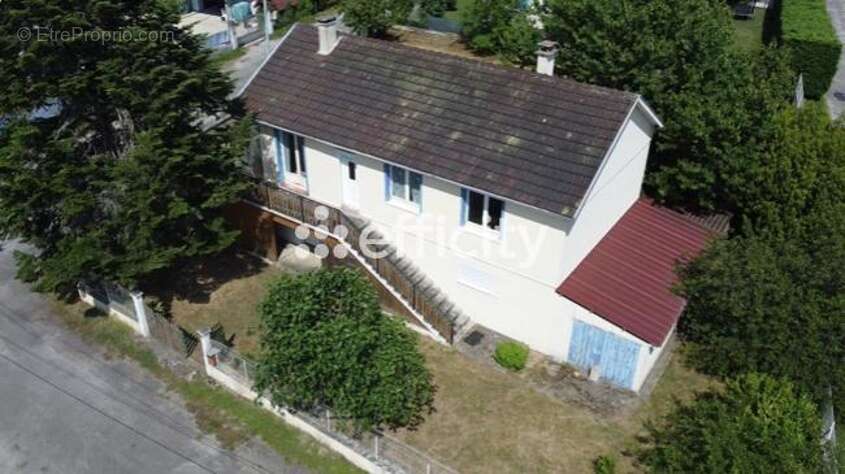 Maison 80 m² à Cour-Et-Buis  - photo 12