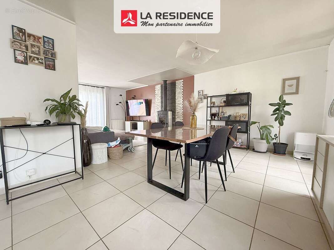 Maison à BONNIERES-SUR-SEINE