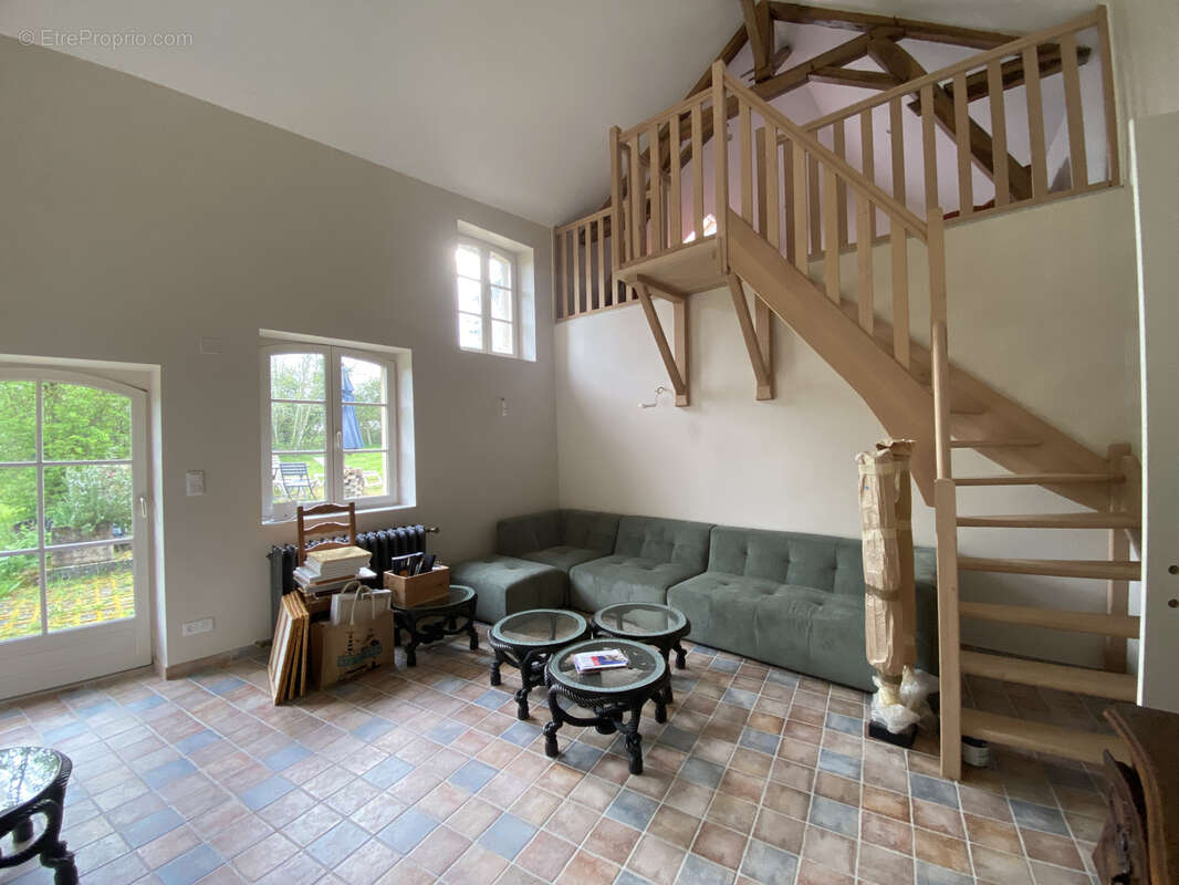 Maison à MONTREUILLON