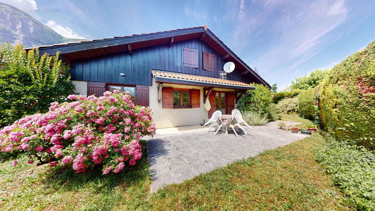 Maison à LUMBIN