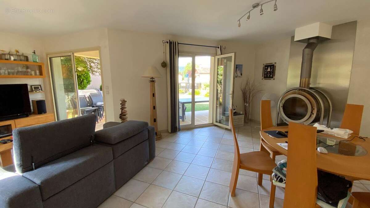 Maison familiale à Fontaines-Saint-Martin - photo 8