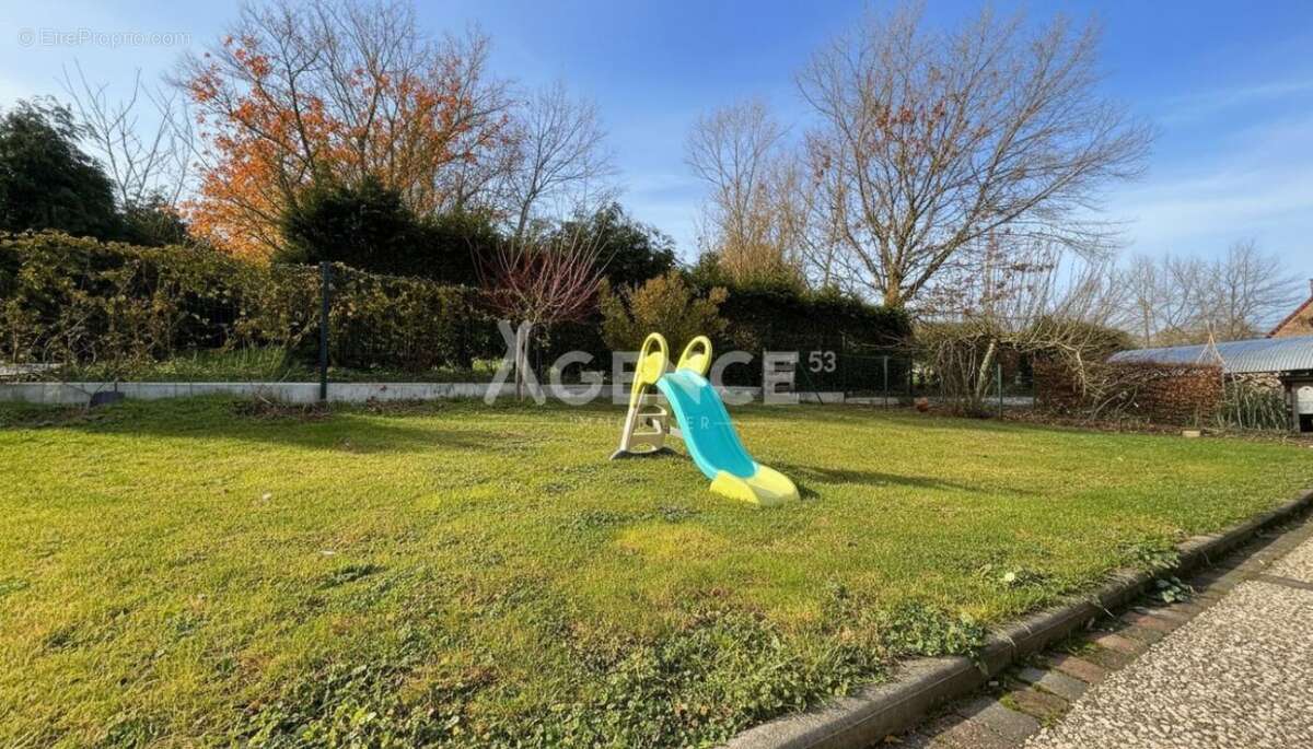 Maison à EPERLECQUES