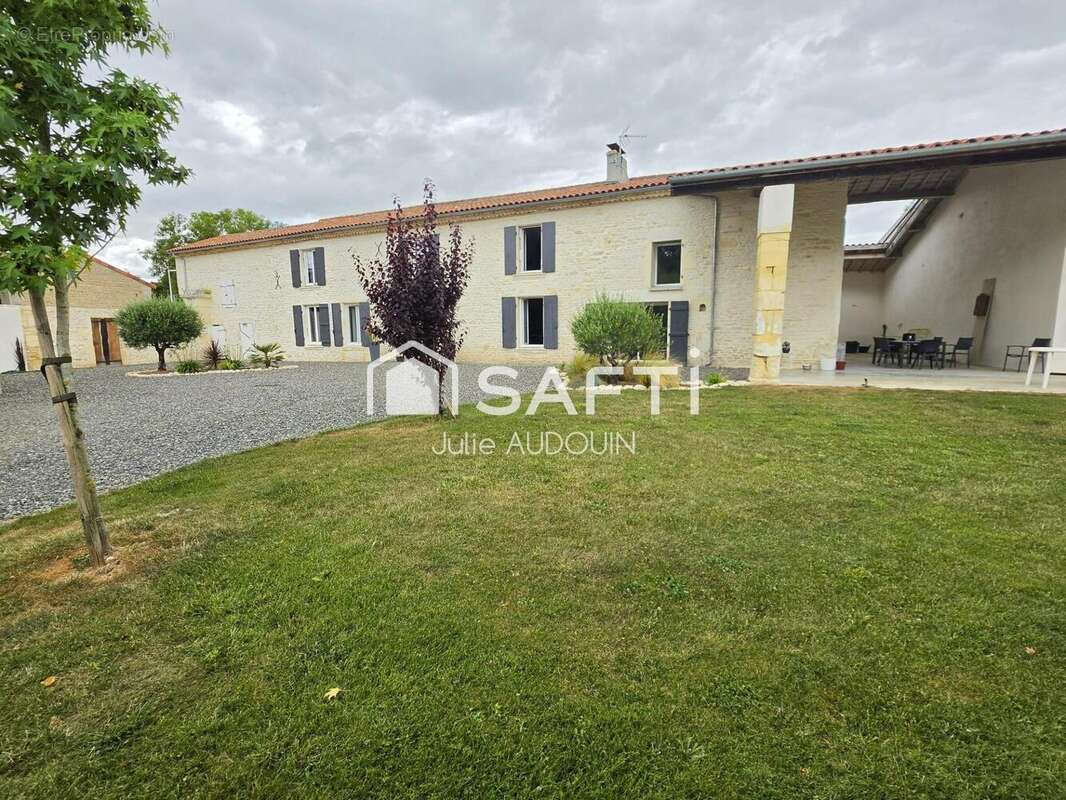 Photo 2 - Maison à LES TOUCHES-DE-PERIGNY