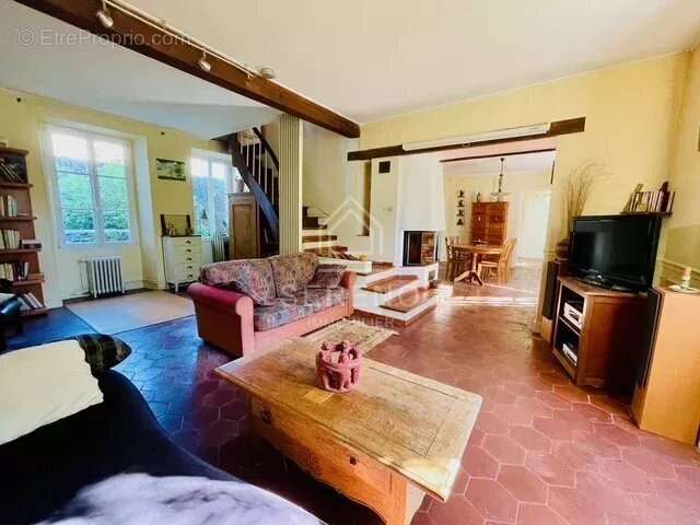 Maison à JANVILLE-SUR-JUINE