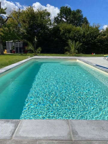 Maison à CHEVILLON-SUR-HUILLARD