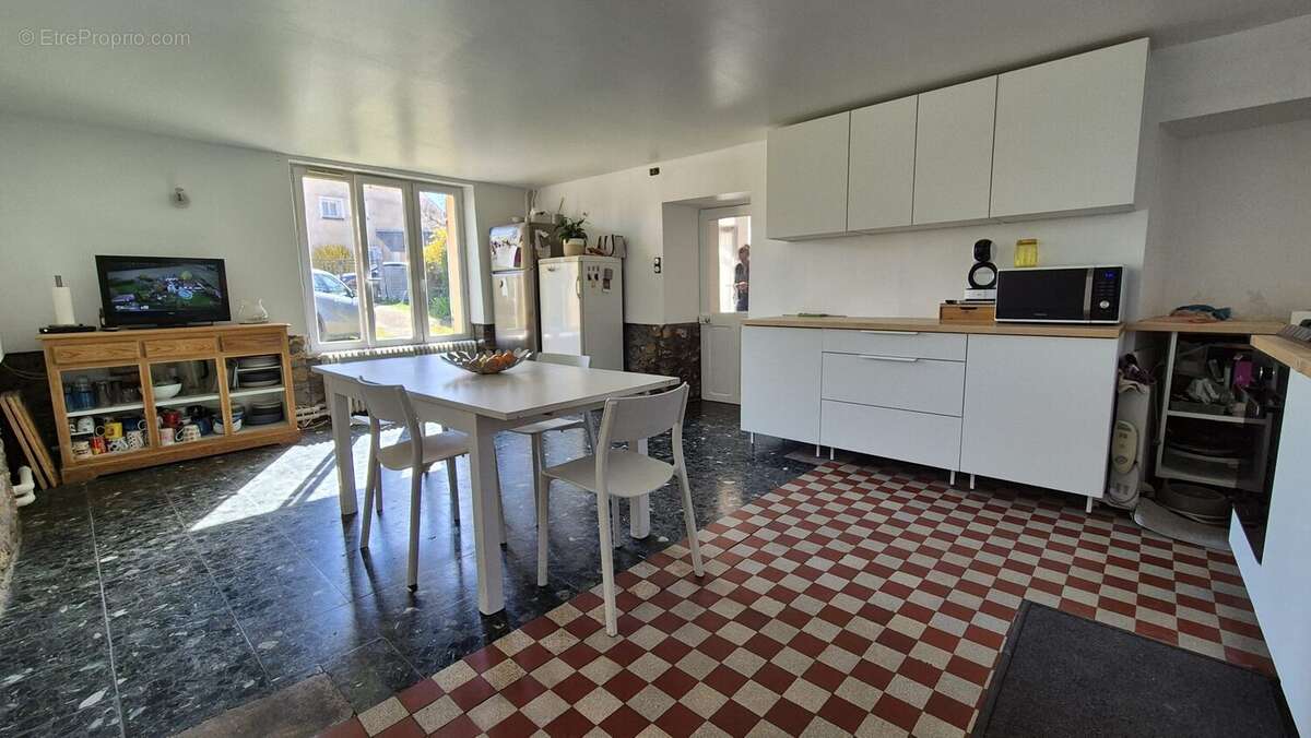 Maison à FAREMOUTIERS