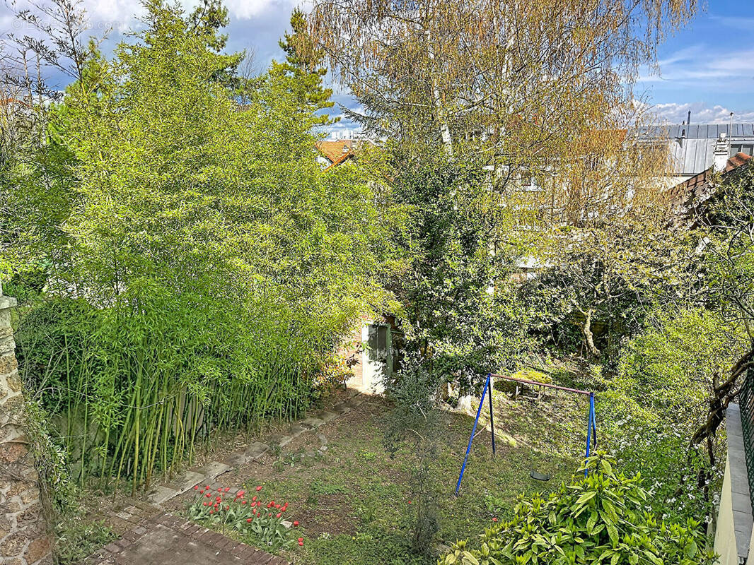 Maison à SURESNES