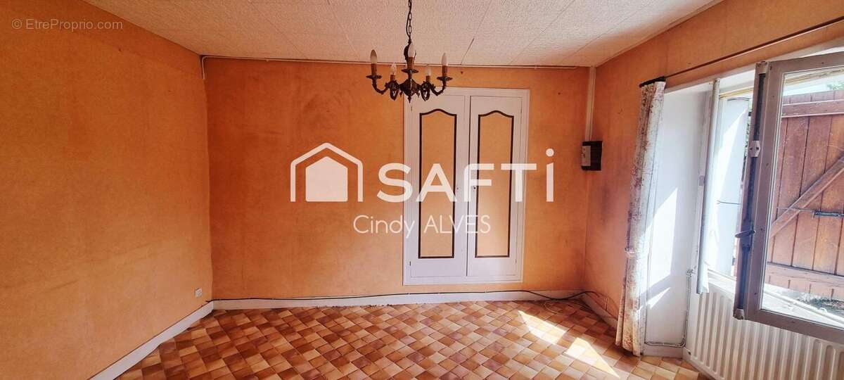 Photo 6 - Maison à TURENNE