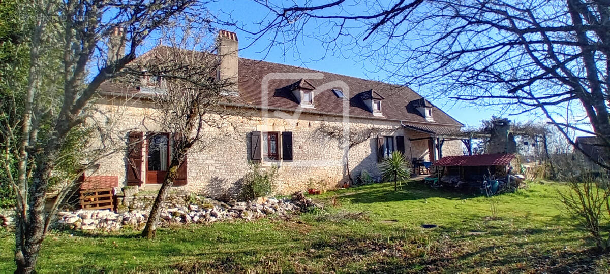 Maison à CUZANCE