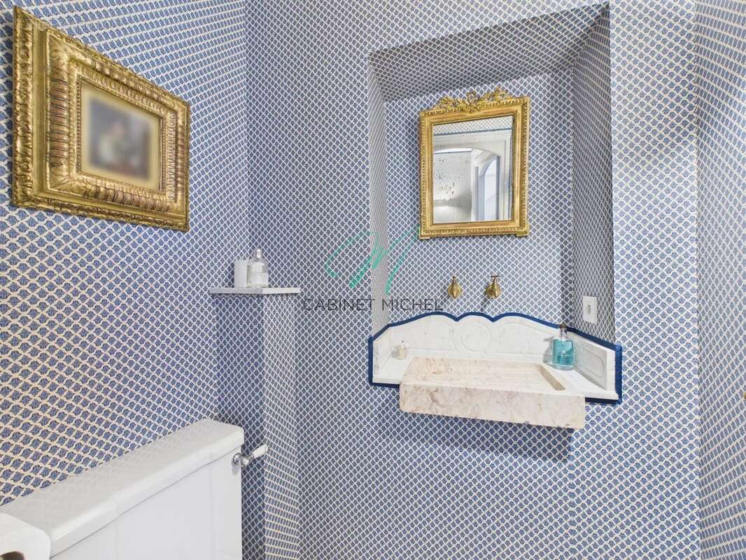 Appartement à CHATEAUNEUF-GRASSE