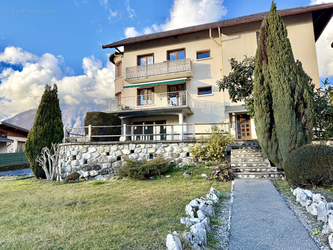 Maison à UGINE