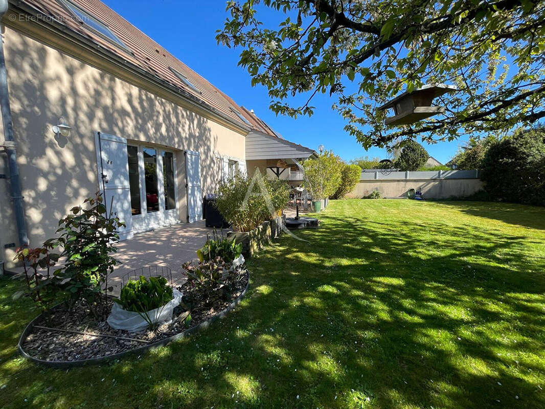 Maison à OZOIR-LA-FERRIERE