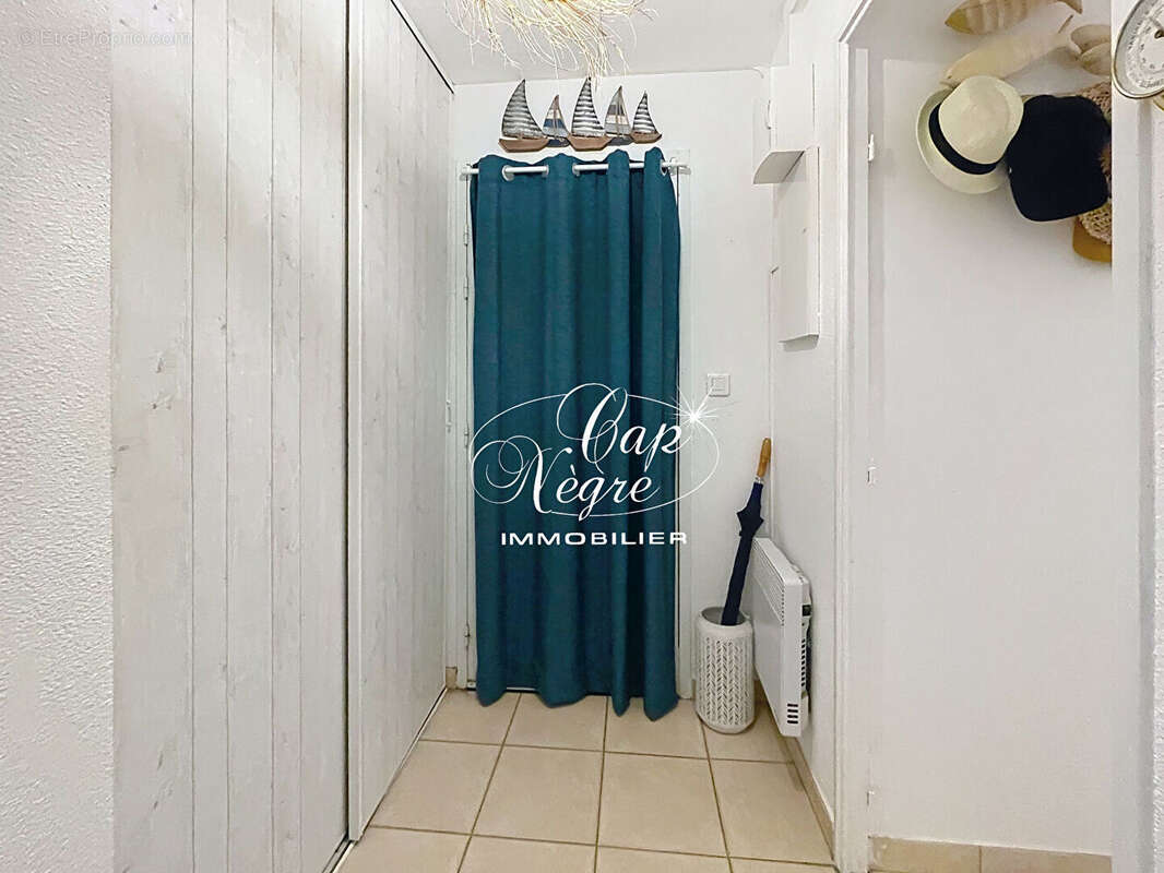 Appartement à LA CROIX-VALMER