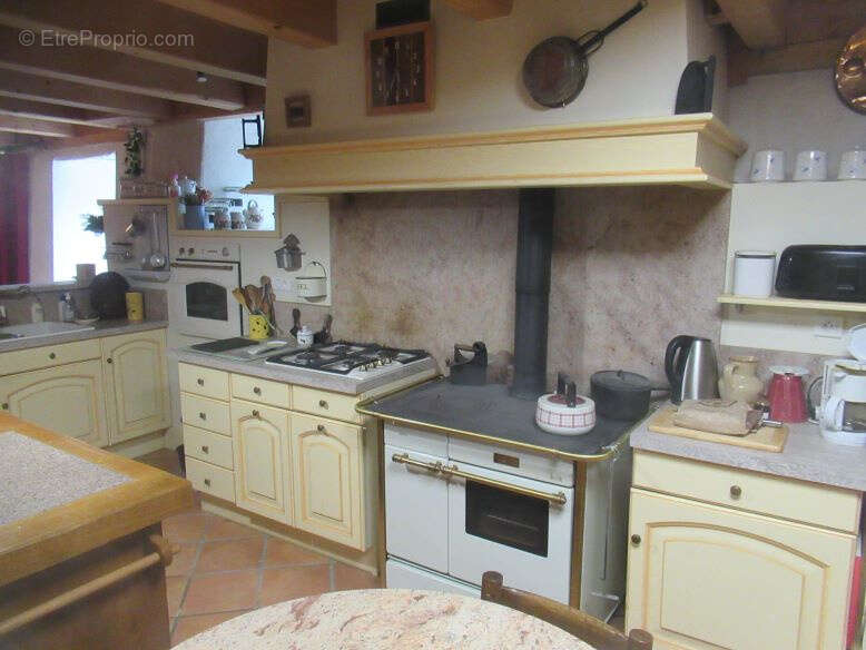 Ferme authentique indépendante avec terrain attenant - photo 4