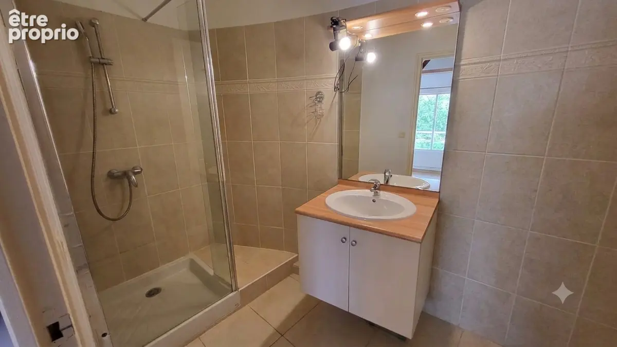 La Ciotat quartier  Peymian ? Grand T2/3 en Duplex 76 m² avec 2 Terrasses (33 m²) et Box fermé - photo 5