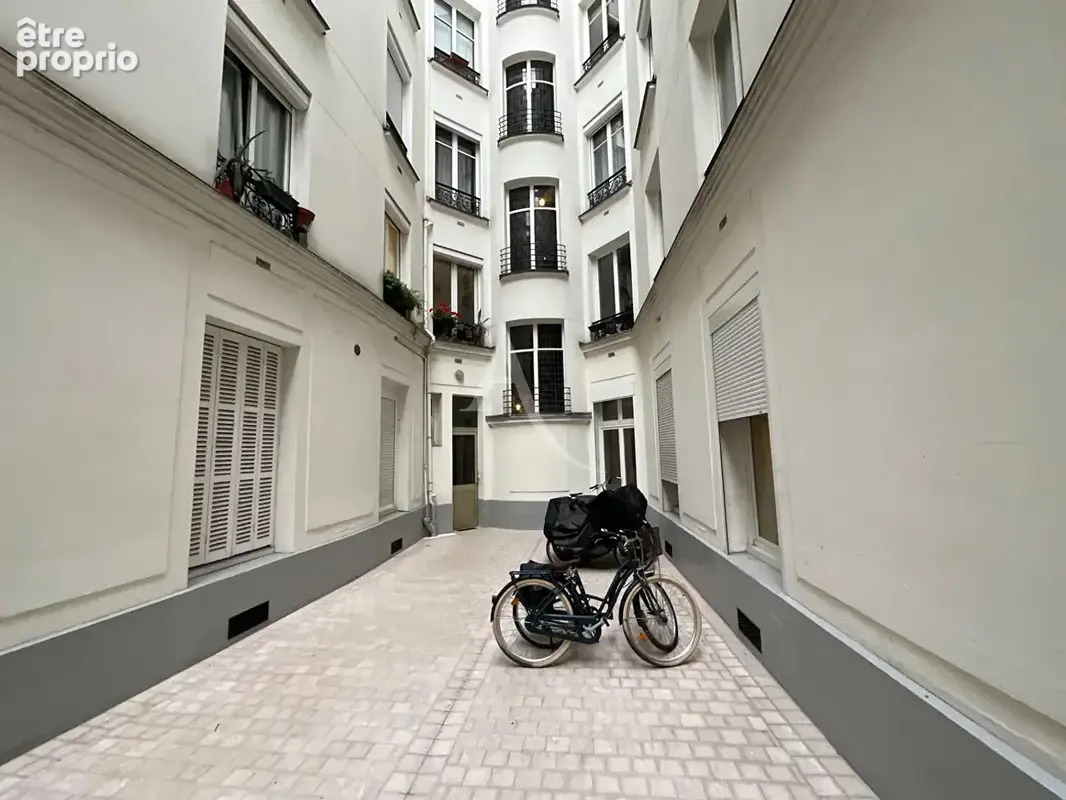 Chambre de bonne à rénover 6,52 m2 Métro RENNES - photo 2