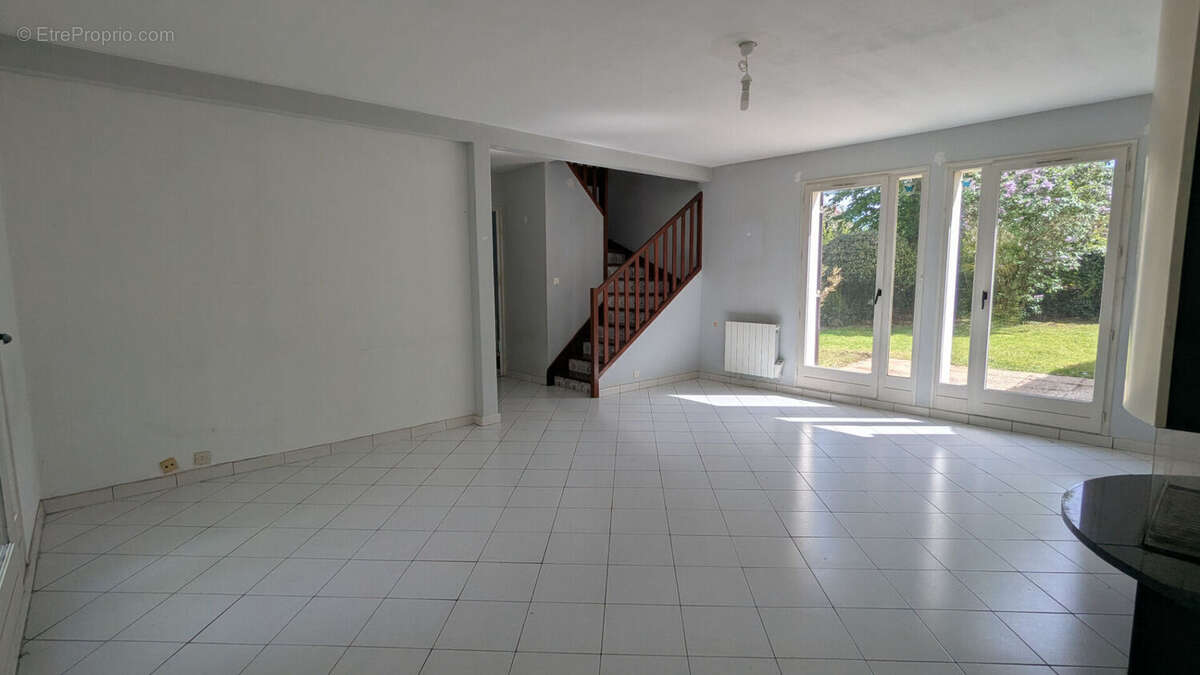 Maison à VAL-DE-REUIL