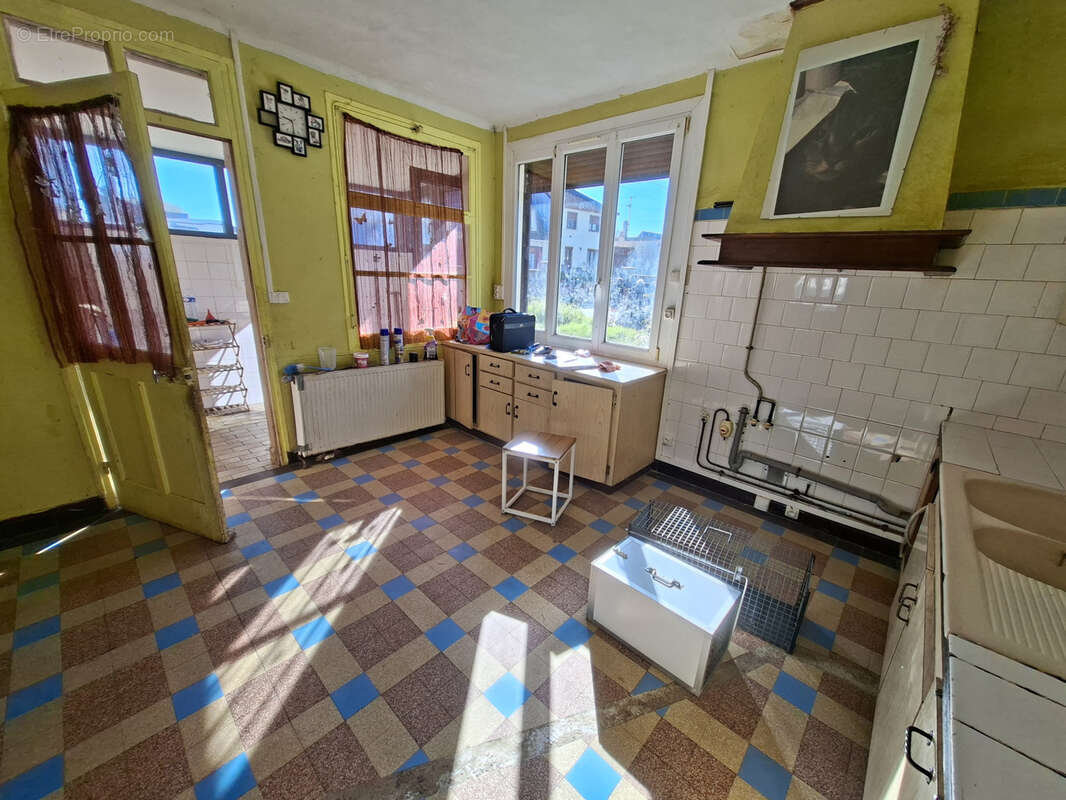 Maison à FEUQUIERES-EN-VIMEU