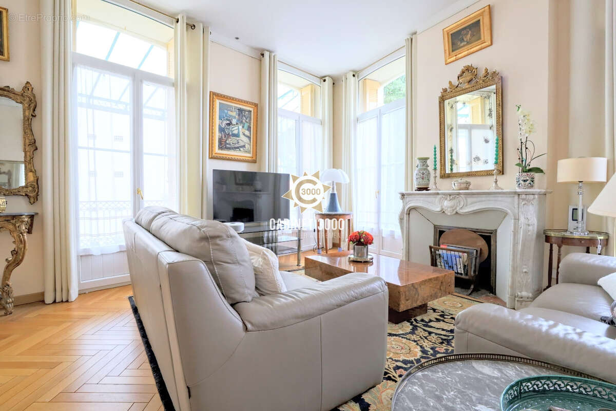 Appartement à HYERES
