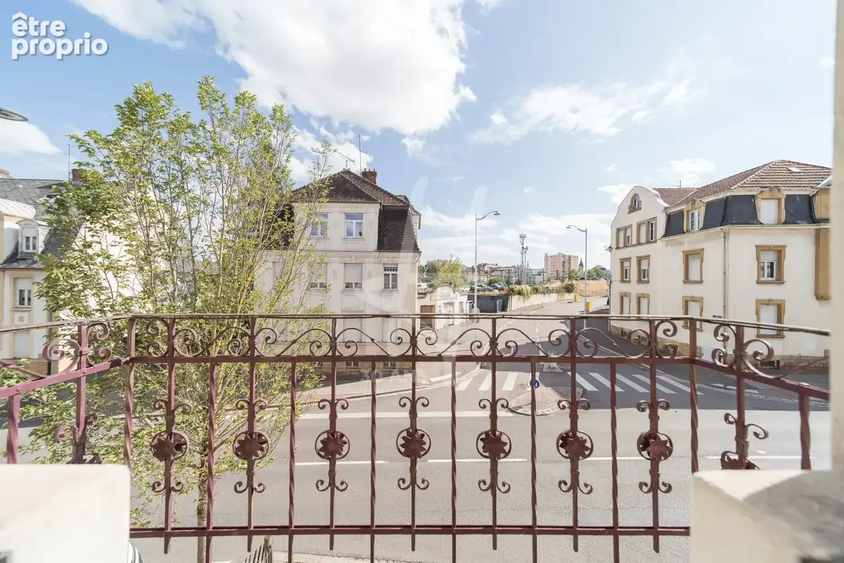 Appartement 4 pièces 87 m² à vendre à Metz (57000) - photo 2