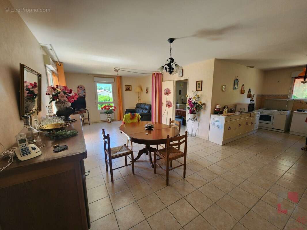 Maison à PUY-L'EVEQUE