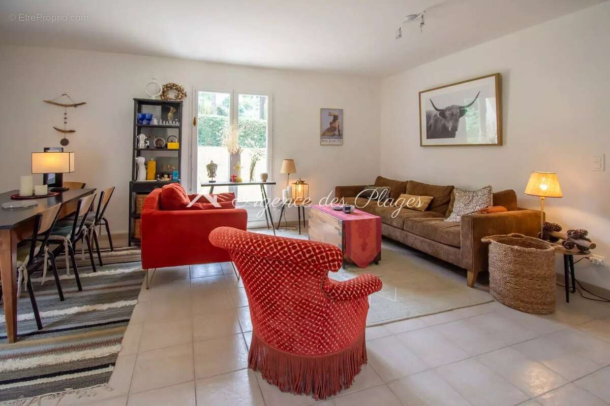 Maison à MESCHERS-SUR-GIRONDE